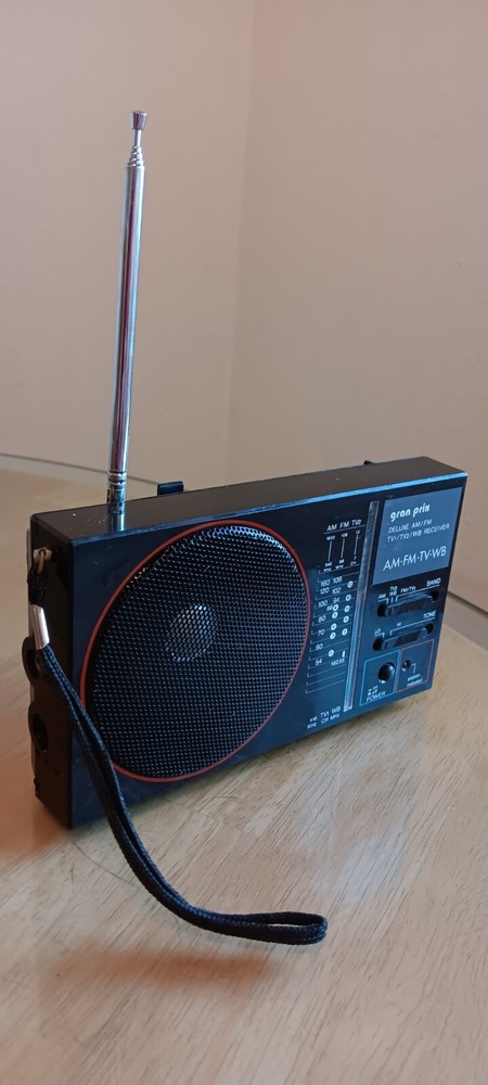 GPX A303 Portable Multi Band Receiver Radio AM/FM Tested Working Condition