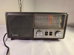 Vintage Panasonic RE-6277 FM/AM 2-Band Table Radio Tested Working