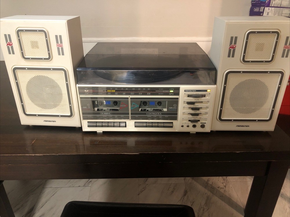 Stereo Soundesign （records/radio/cassette)model（6821)test Working Good