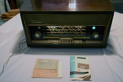 Grundig Model MAJESTIC 4090 HiFi Tube Radio – GERMAN version