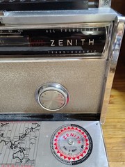 Vintage Zennith Royal 3000 Multi Band Radio