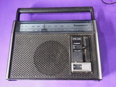 Vintage Panasonic AM-FM Radio AC-Battery 2-Band Receiver Model RF-537