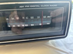 1976 Sound Design Model 3453C AM FM Flip Clock Radio Vintage TESTED