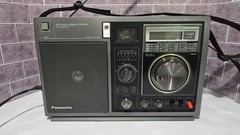 VTG Panasonic Model No. RF-B300 Short Wave Radio Must See *Tested & Working*