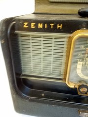 Vintage Zenith Trans-Oceanic wave magnet radio –works!