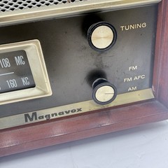 E1 Magnavox Radio Vintage Wood Case AM FM AFC I think model FM-21