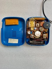 WORKING Vintage Soundesign Portable Pocket AM Radio 1164 Rare Blue