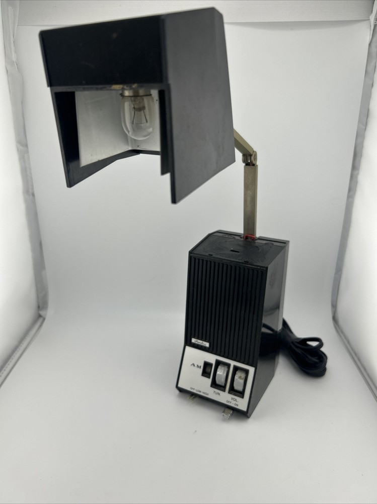 Vintage AM Only Clock Radio Lamp Peerless Model RL-28 8 Transistor Lampradio