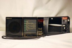 WORKING Panasonic RF-9L Radio w/Case FM MW SW LW 9 Band Receiver Compact Japan
