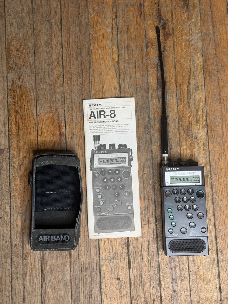 Sony Air-8 Handheld Synthesized Receiver 4-Band PSB/AIR/FM/AM Radio Manual Cover