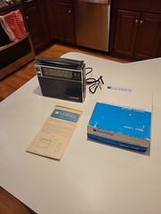 Vintage Lloyd&rsquo;s Radio Solid State Portable AM/FM Model 1N36B w/ Original Box