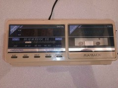 Vintage 1980s 80s Soundesign 3826SGY AM FM Clock Radio Cassette Retro