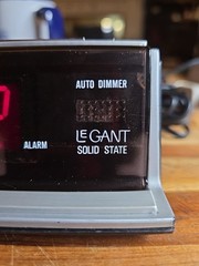LeGant Alarm Clock Radio E-904 Vintage EXCELLENT USED CONDITION TESTED & WORKING