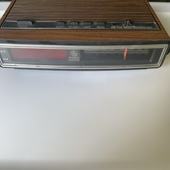 GE Analog Alarm Clock AM/FM Radio 7-4625C Vintage Tested