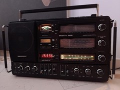 Grundig Satellit 3400 Professional World Receiver Made in Germany Black