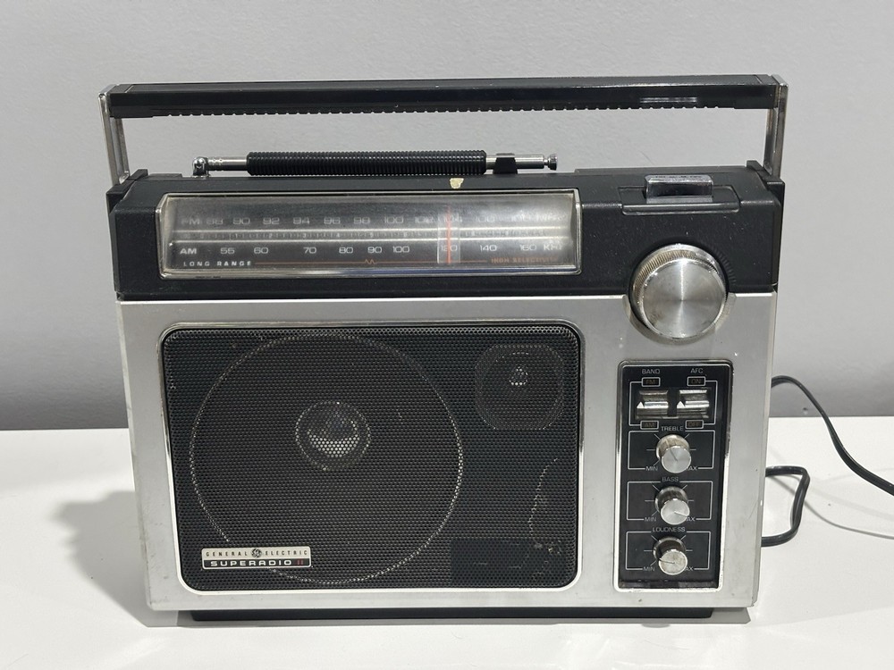Vintage General Electric GE Superadio II Model 7-2885F AM/FM Tested Working