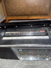 Realistic Astronaut 8 Portable Band solid state Radio AM SW AC DC Hz no cb ham