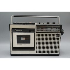 Panasonic RQ-542S Vintage FM AM Radio Cassette Recorder Silver Black Japan