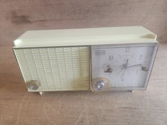 RCA Victor RDD19Z Clock Tube Radio AM 1950s Pale Yellow Parts Repair Vintage USA