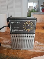 Vintage Sanyo RP 5115 FM/AM 2 Band Receiver AC Battery Solid State RP5115 WORKS