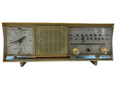 Vintage 60s – Panasonic Clock Radio Model 720 AM FM 2 Band – Parts Only