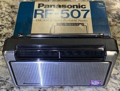 Vintage Panasonic RF-507 AM / FM 2 Band Portable Radio Original Box Tested