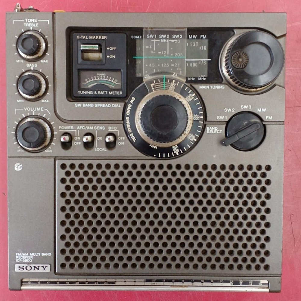 Junk Sony ICF-5900 FM/AM Multi Band Short Wave Radio Receiver