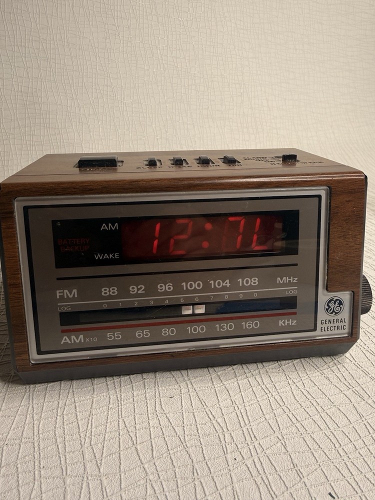 Vintage GE Alarm Clock Radio 7-4601A Faux Wood Grain Retro MCM Bedside Tested