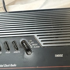 VINTAGE 1980s GE ALARM CLOCK RADIO Black MODEL 7-4612BKA – Everything Works
