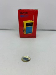 Vintage Silver Brand MINI Sporty 2 Band Radio AM/FM Blue &rsquo;80s RARE UNUSED