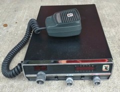 Johnson Messenger 4145 CB 2 Way Radio With Speaker Antenna Signal Kicker As Is