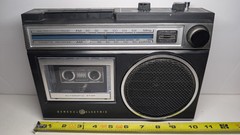 Vintage GE Portable AM/FM Cassette Player Recorder 3-5239A