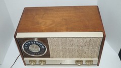 VINTAGE 1960s ZENITH MODEL MJ1035-1 LONG DISTANCE STEREO AM FM RADIO – NICE!