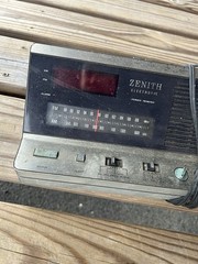 ZENITH R462 Vintage Alarm Clock Radio Hong Kong AM/FM Digital Electronic