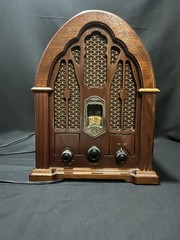 General Electric GE Reproduction Model No 7-4100JA Cathedral AM/FM Radio Wood