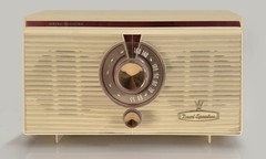 5 VERY COOL VINTAGE TABLE RADIOS