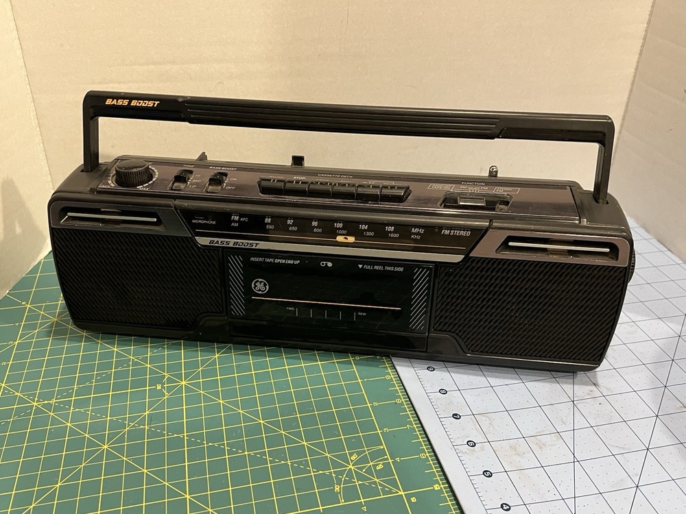 Vintage GE portable radio boombox w/ tape player model 3-5624A – Tested & works!