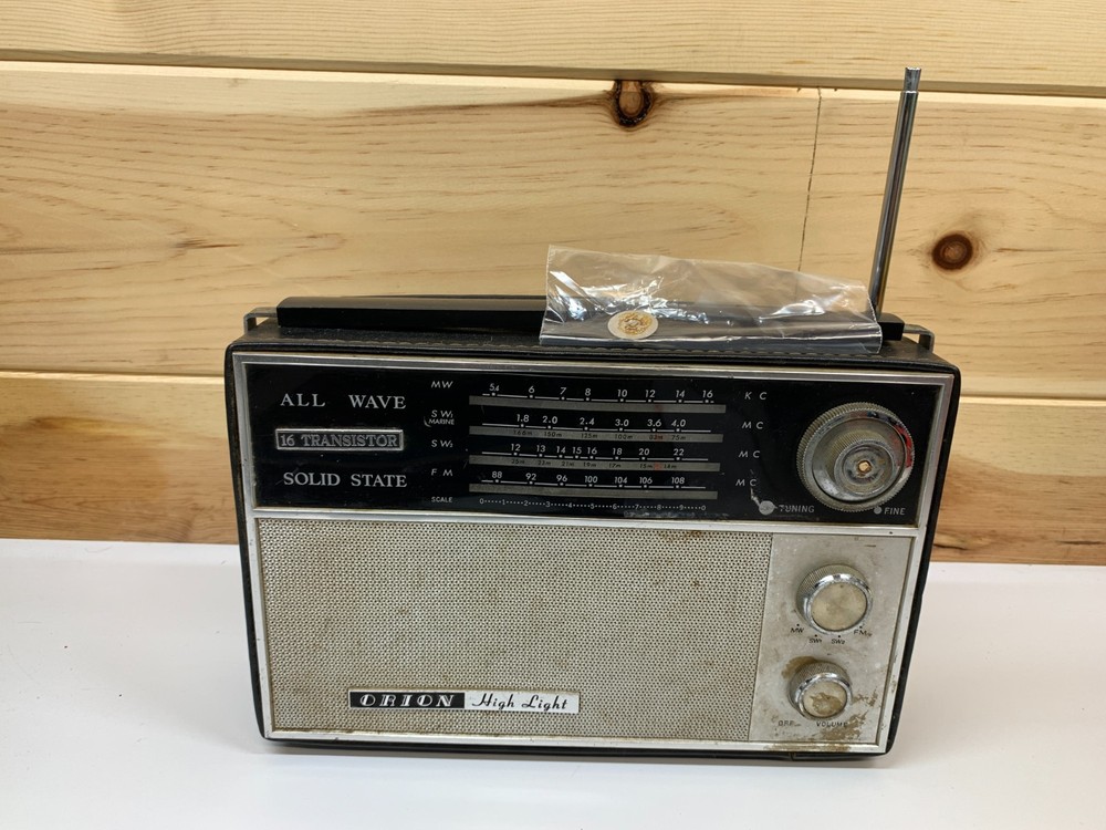 ORION High Light All Wave 16 Transistor Solid State Radio