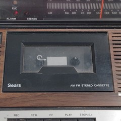 VTG -Sears 1979 Model 23400 AM/FM Cassette Clock Radio Tested- powers on. READ!!