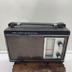 Milovac AM/FM Radio Vintage Leather Case AC/DC Solid State Works
