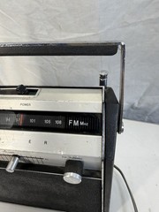 Vintage Sears Dual Power AM/FM Portable Radio Model 132.27410200