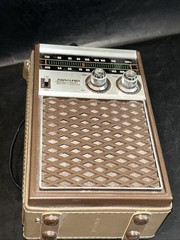 Vintage SOUNDESIGN Model 2223B Solid State Fm/Am Portable Radio Hong Kong Works