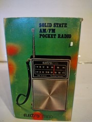 Vintage Electro Band Solid State Model 825 AM/FM pocket Radio FM Works (Read)