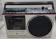 General Electric GE 3-5244B Vintage AM/FM Radio Cassette Recorder Clean & Works