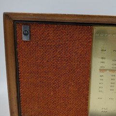 Motorola AM/FM Solid State Vintage Radio TT13EW Wood (Works!)
