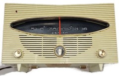 Rare Vintage WORKING Zenith S-40273 Long Distance AM Radio MCM | Futuristic Look