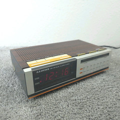 Lloyd&rsquo;s Dual Alarm Clock Radio Model J375 Vintage 1980&rsquo;s Woodgrain Digital Works