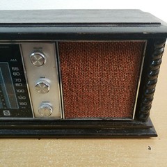 Vintage 1960s RCA Japan 16&Prime; Solid State Wood AM FM Tabletop Radio Pecan WORKS