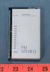 Vintage Toshiba RP-S5 Miniature FM Portable Radio dq