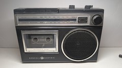 Vintage GE Portable AM/FM Cassette Player Recorder 3-5239A